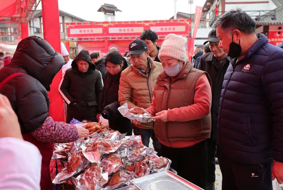 mg不朽情缘官方网站年货节成功举办！非遗“出摊”萌宠“拜年”！(图7)